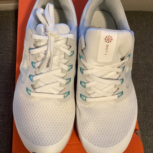 Nike Women’s Run Swift 3 Running Sneakers, size 6.5 - Picture 11 of 11